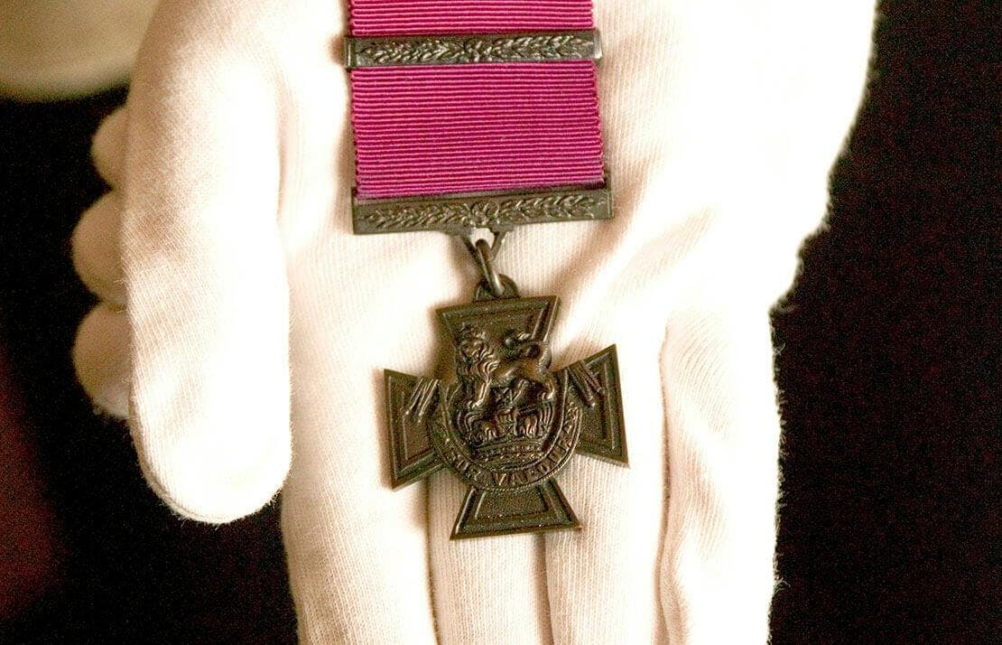 Close up image of the Victoria Cross medal 